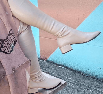 Neutral Boots: Your Wardrobe's Versatile Champions! 🌟👢
