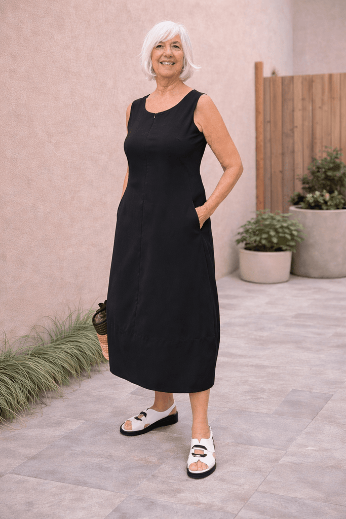 S26509 Black Sleeveless Dress