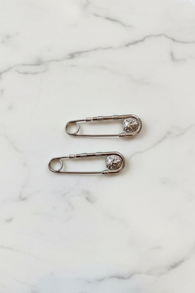 Silver Lion Cuff Pin Set