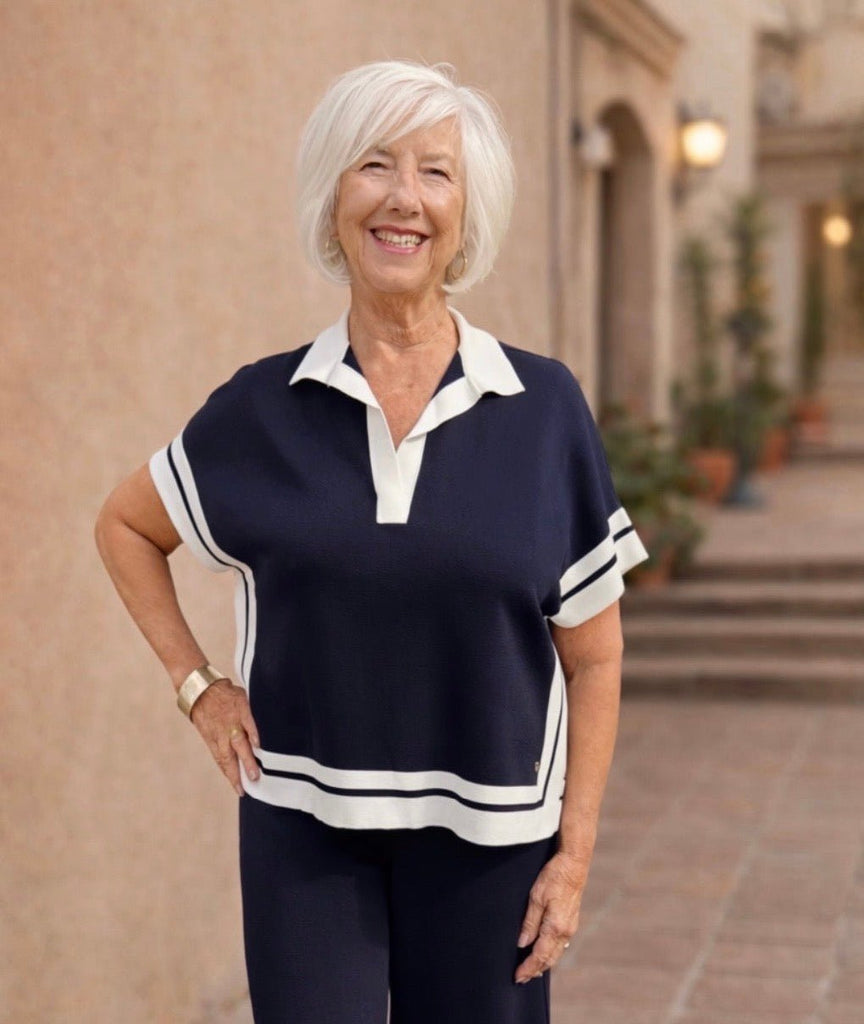261941 Navy V-Neck Top