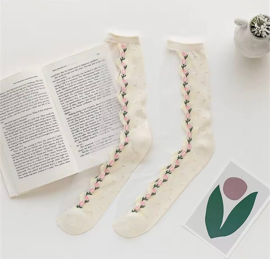 Flower Chain Mesh Sock