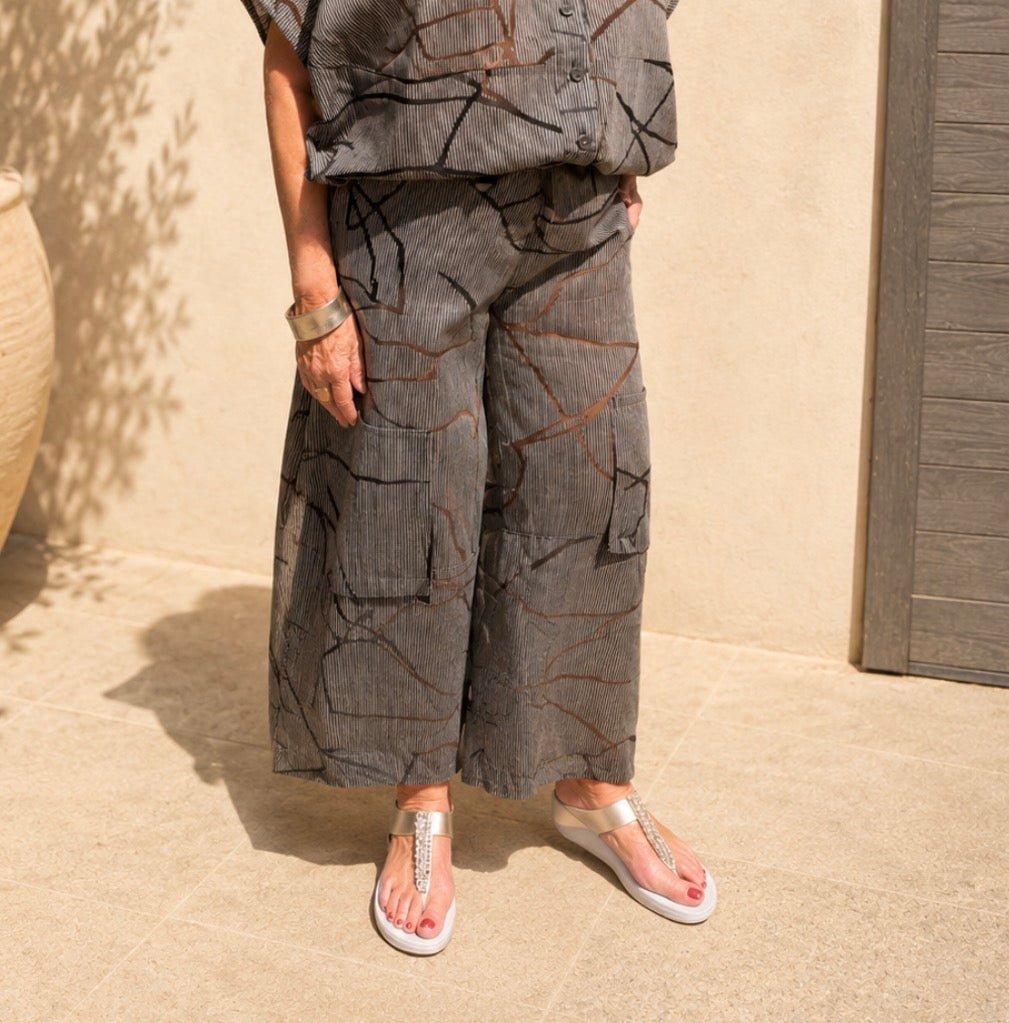 2623056 Khaki Black Geometric Pant