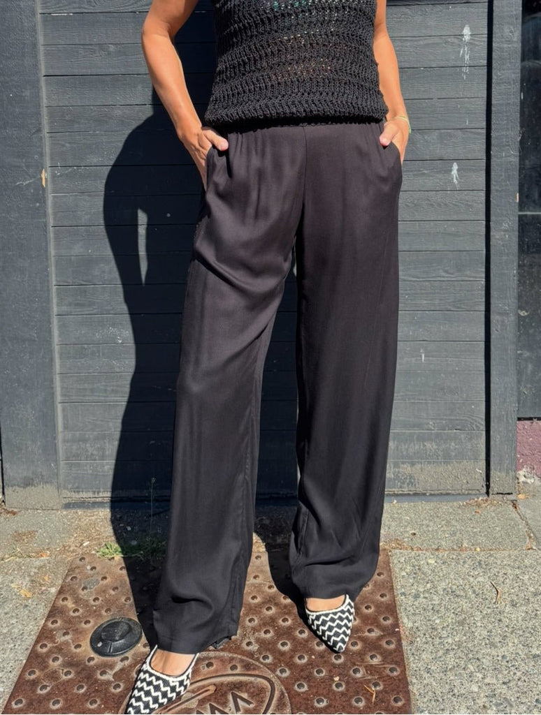 Elina Yaina Black Trousers with elastic Waist