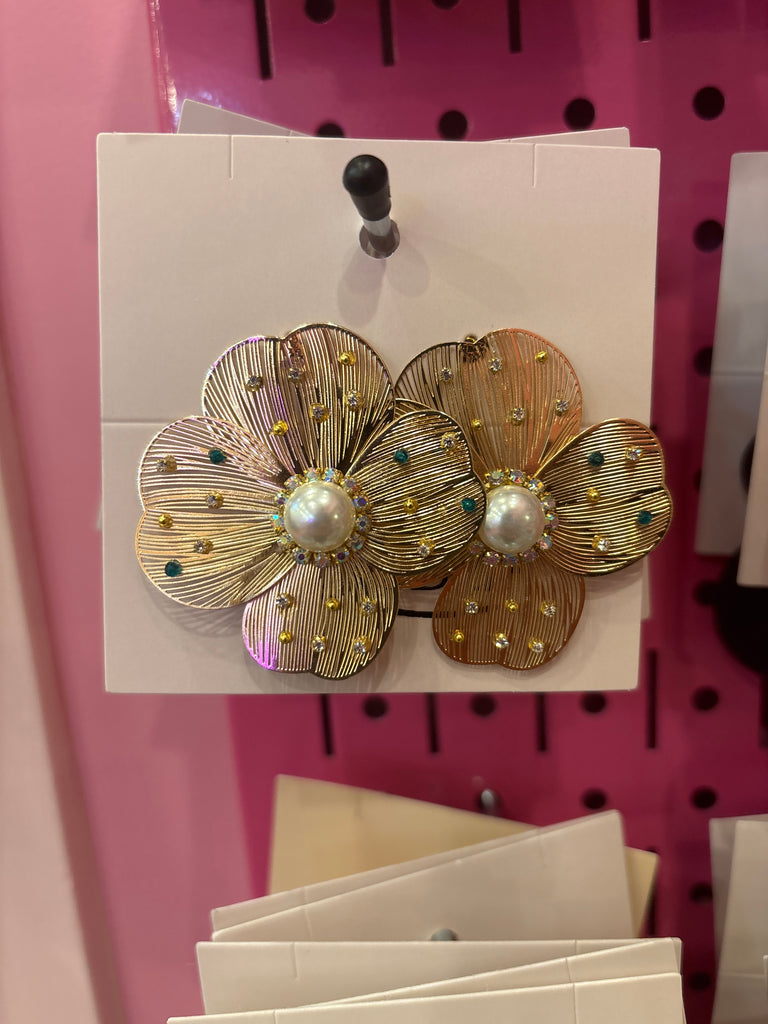 Gold Flower Pearl Earring