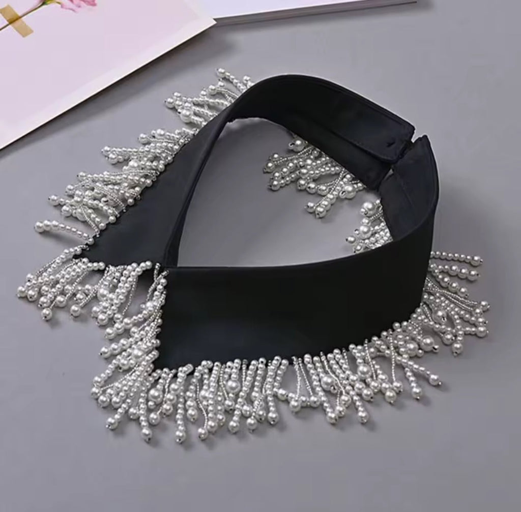 Pearl Collar in Black
