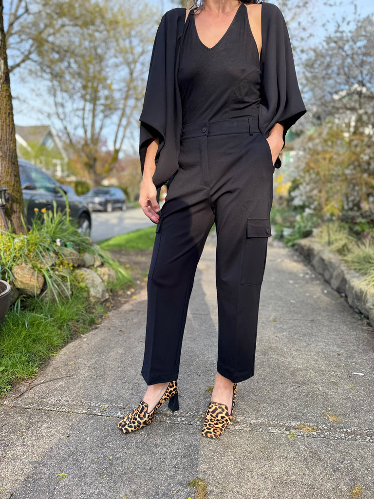 S25101 Black Perfect Crop Stretch Cargo Pant