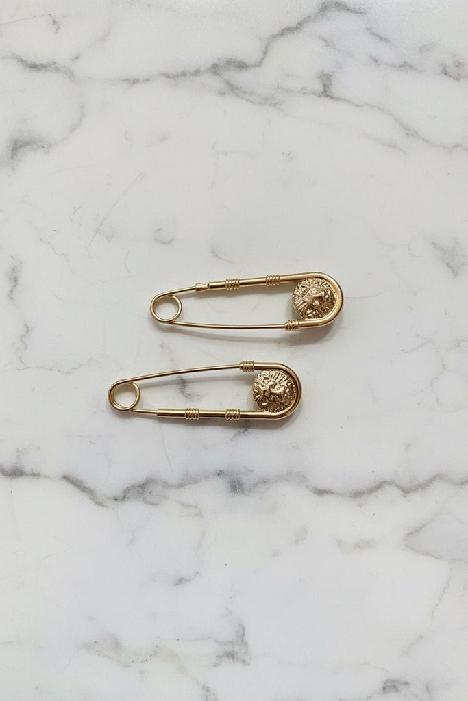 Gold Lion Cuff Pin Set