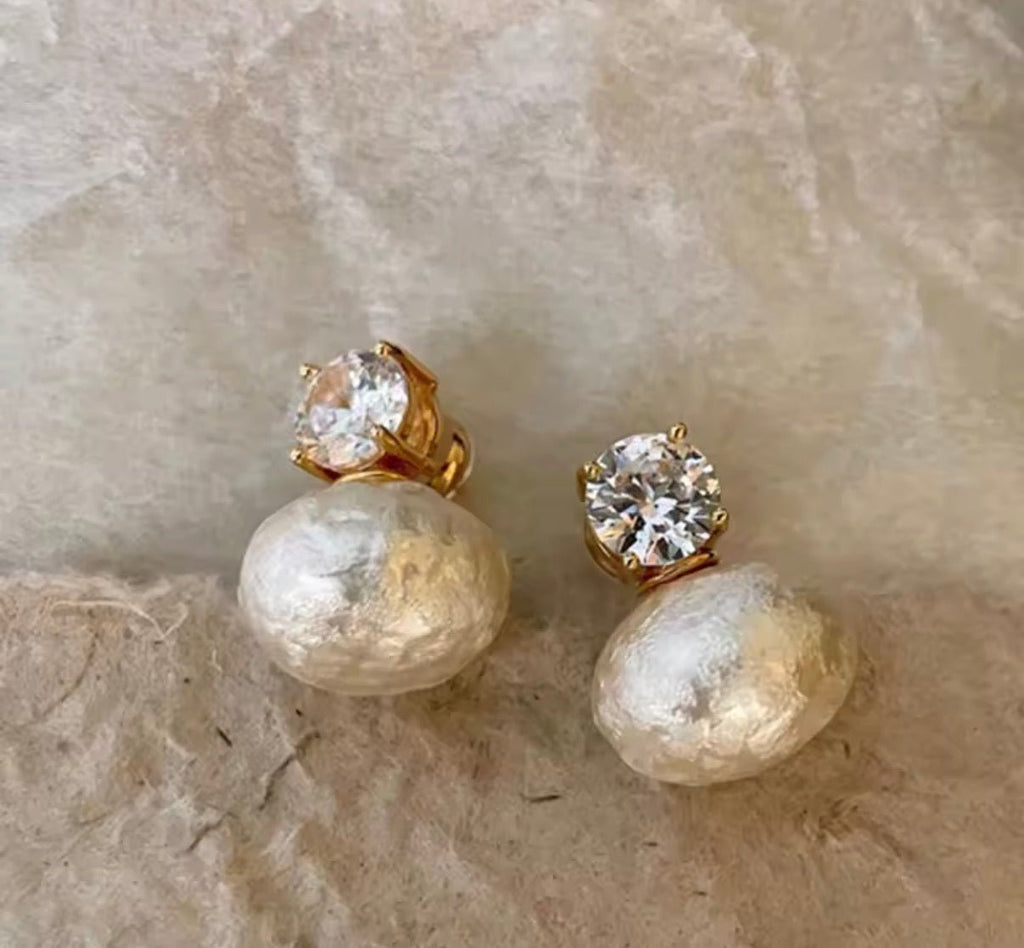 Pearl and Rhinestone Earring