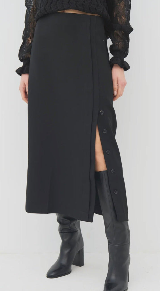 8943 Esmeralda Black Skirt