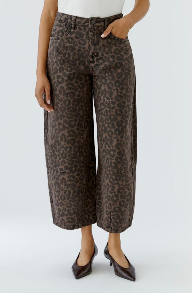 100282 Animal Print Jeans