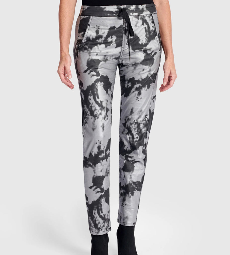 Patterned jeans with draw string