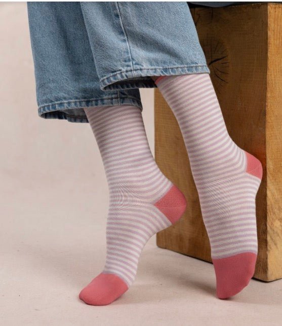 6537 Pink Stripes Pattern Socks