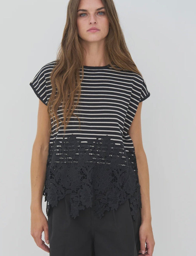 8754 Cece Black Striped Top