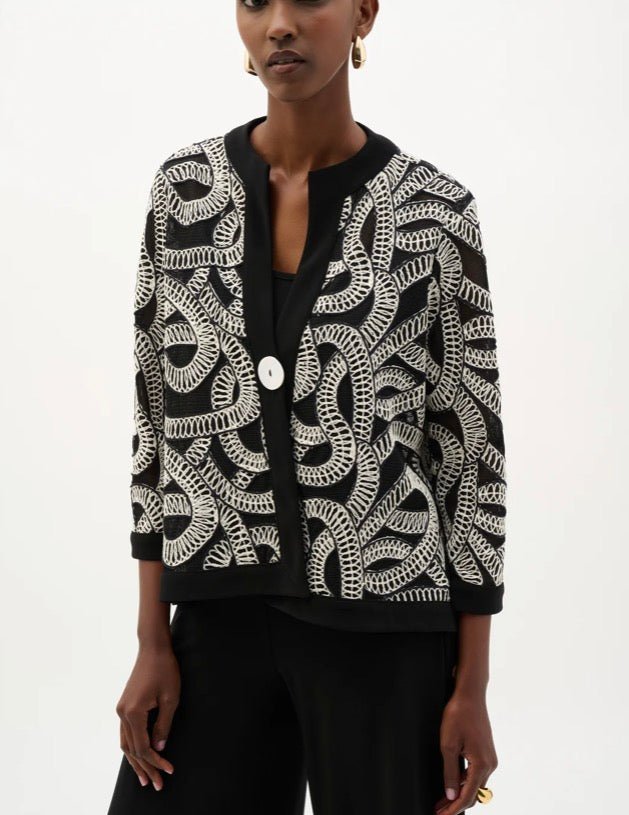 262207 Black/ Off White Blazer
