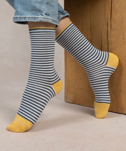 6537 Yellow Stripes Pattern Socks
