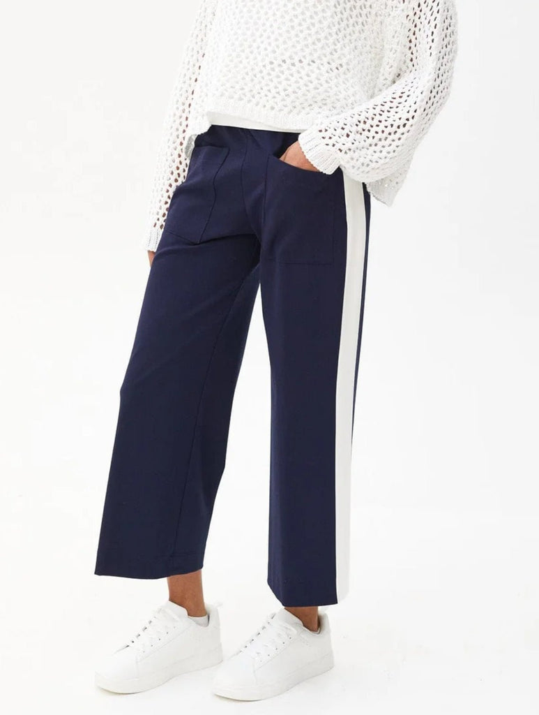 S25179 Navy Ecru Crop Trouser