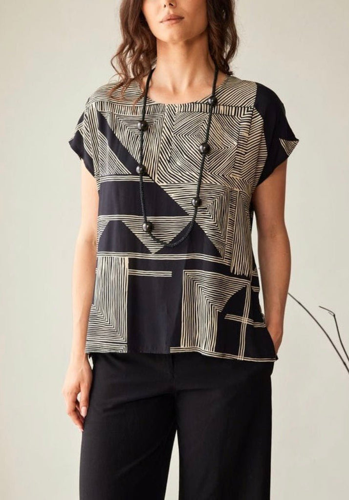 S26518 Geo Print Top