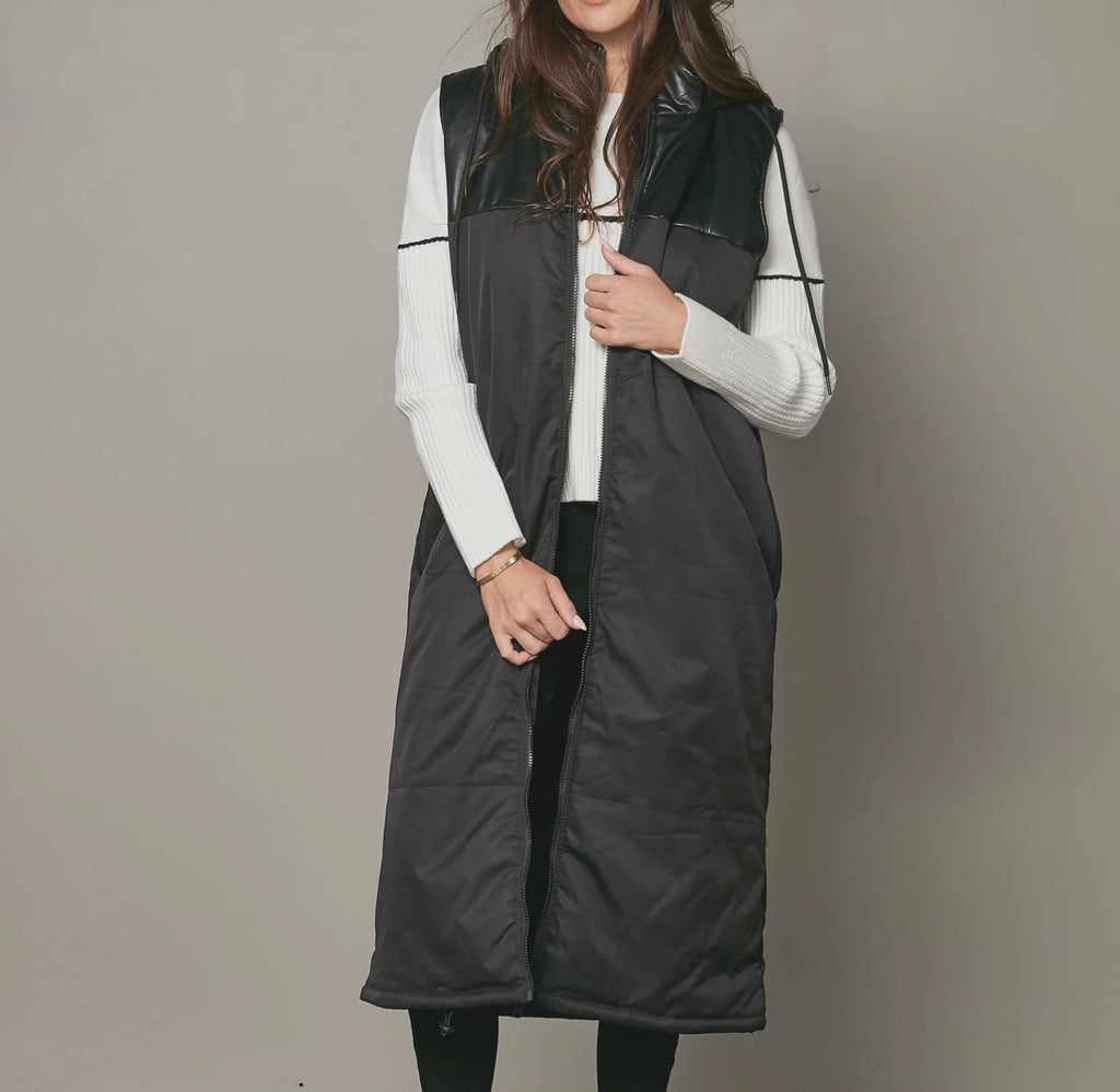 8155 Vonne Black Long Vest