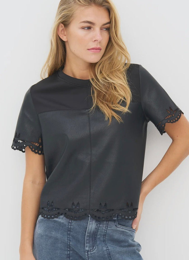 8923 Emberly Black Top
