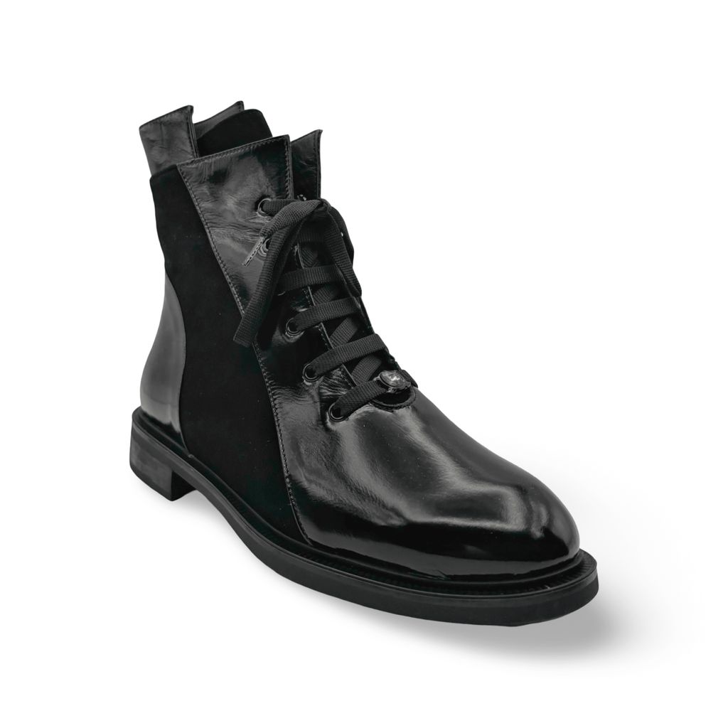 49-1173 Black Lace up Boot