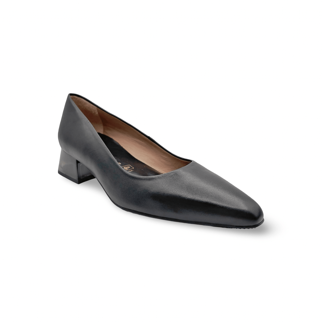 HI262529 Sahara Black Pump
