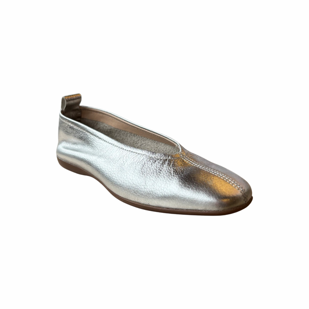 A8661 Silver Ballet Flat