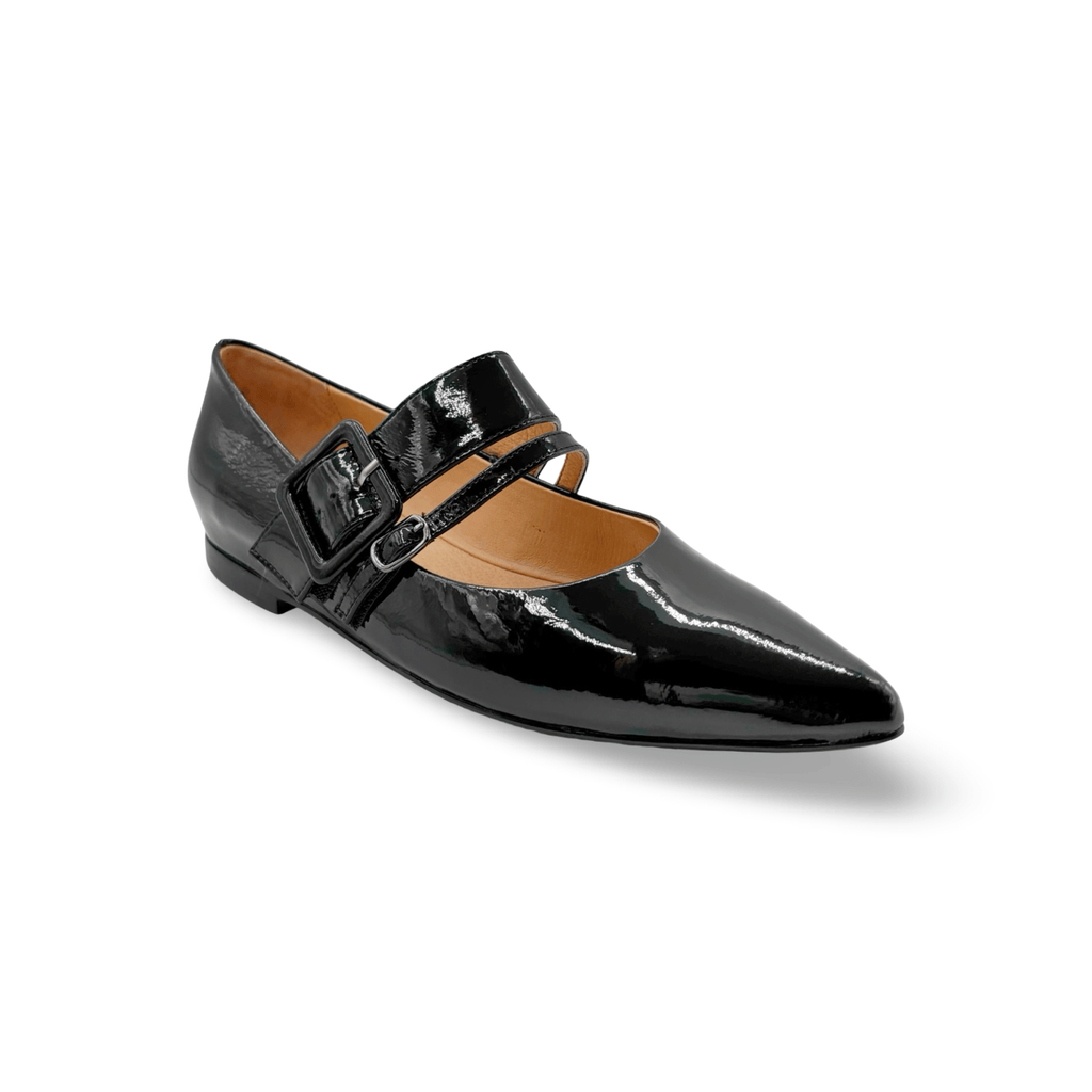 Black patent leather shoe with double straps and buckles