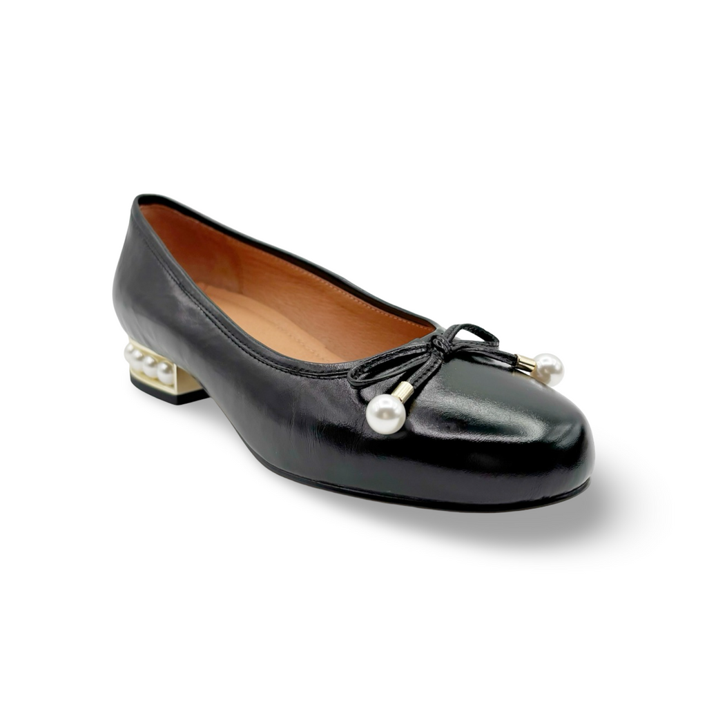 Black high polished leather shoe with pearl embellishments 