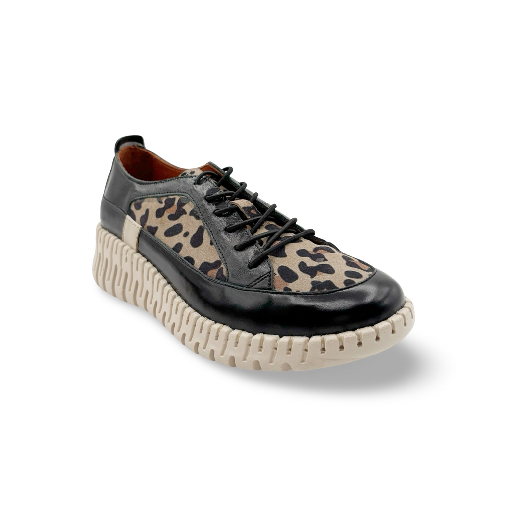 Sneaker with cheetah print pattern low wedge