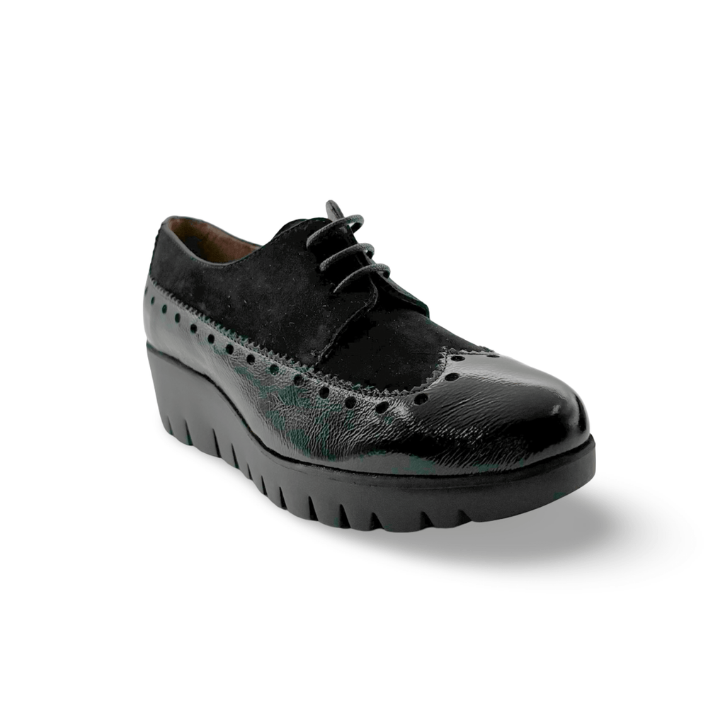 Black leather lace up shoe with platform sole 