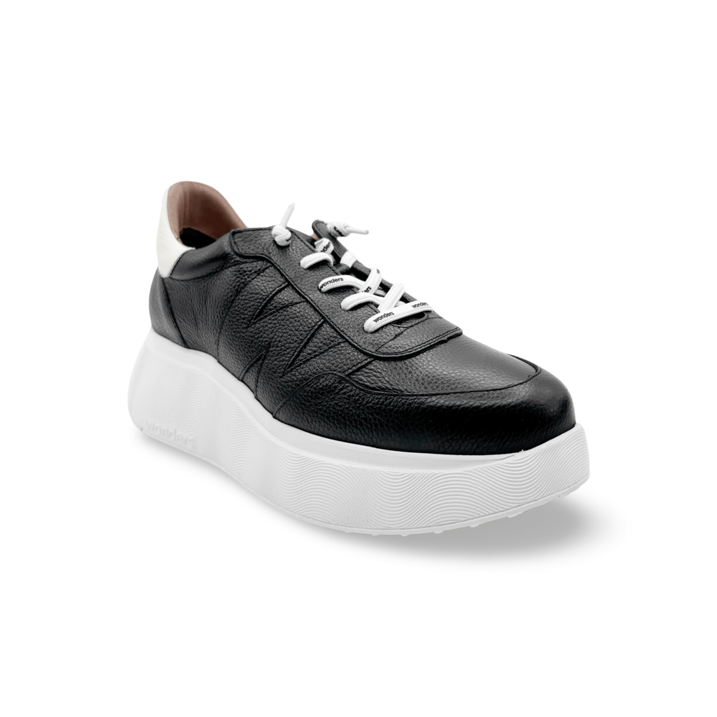 A3625 Black Platform Runner