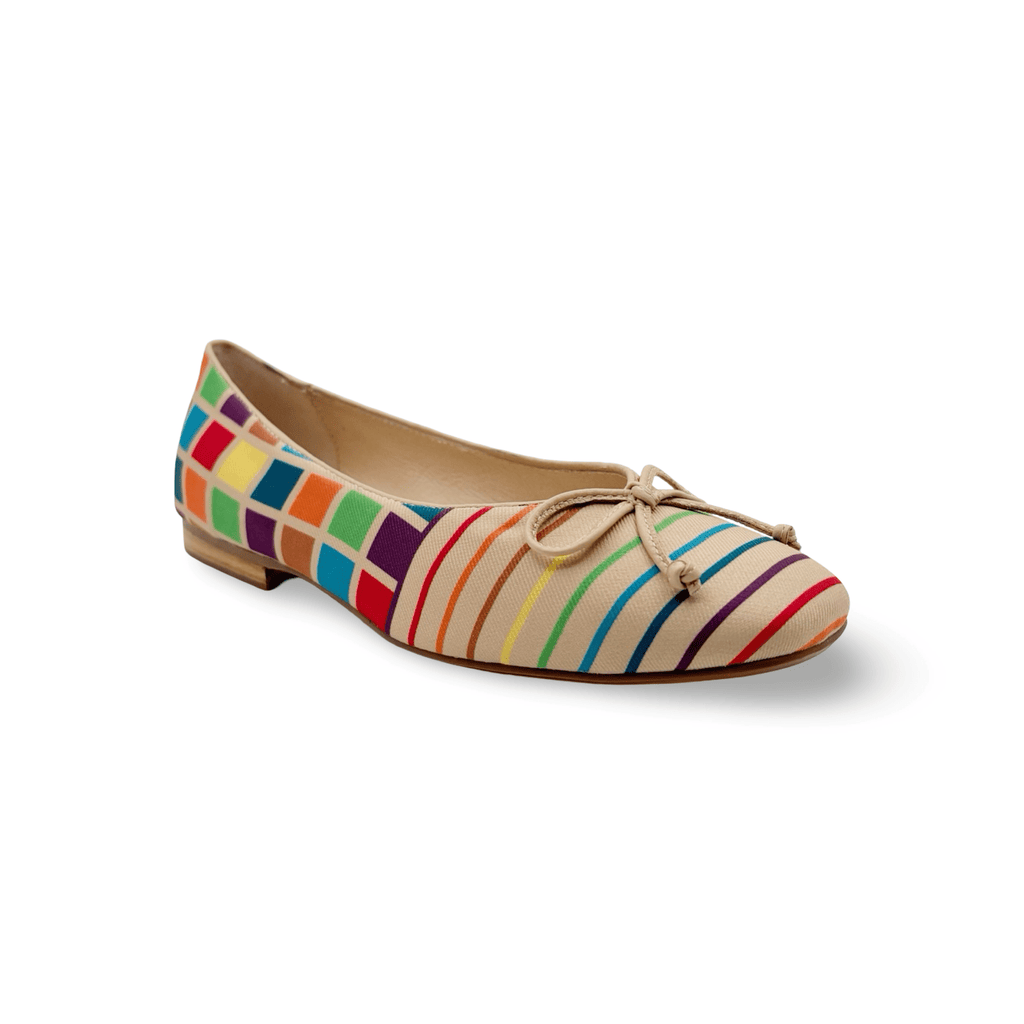 Natural flat shoe with rainbow pattern 