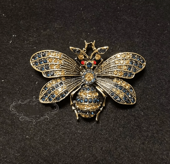Classy Fly Brooch