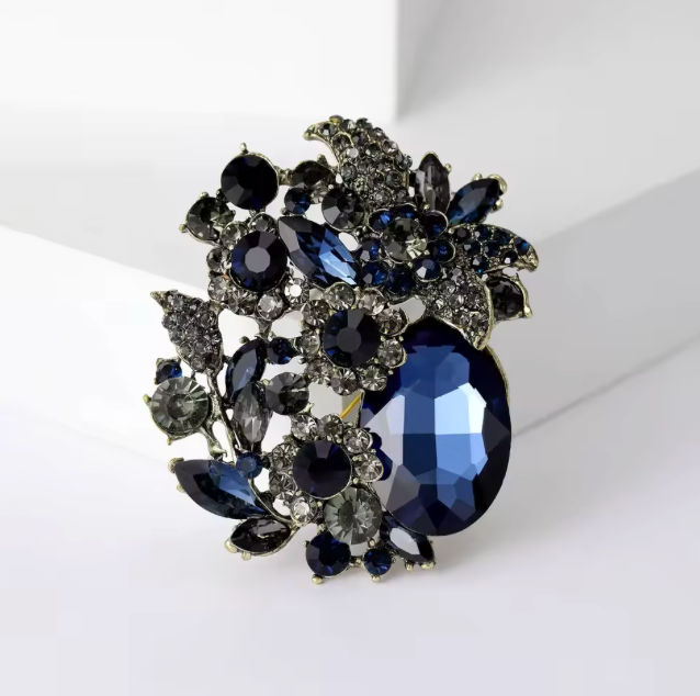 St Paul Retro  Navy Brooch