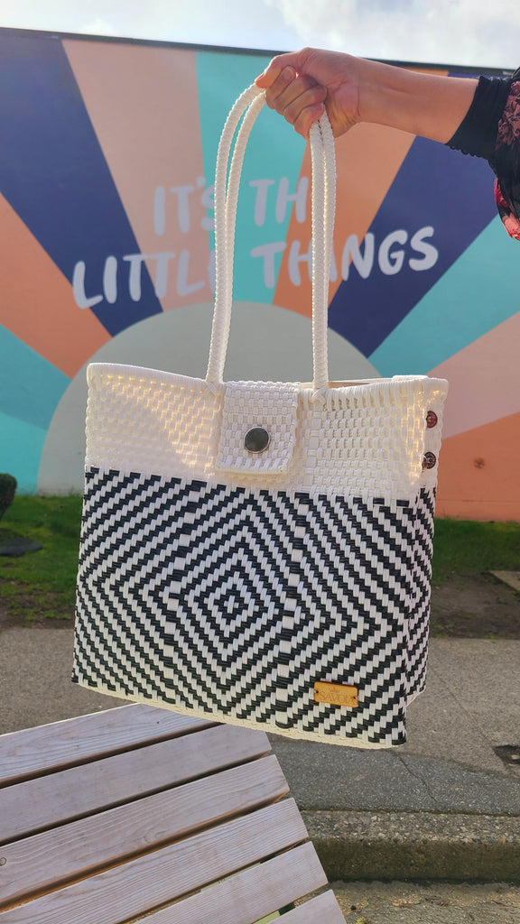 Rojeen Recyled Black/White Geo Tote