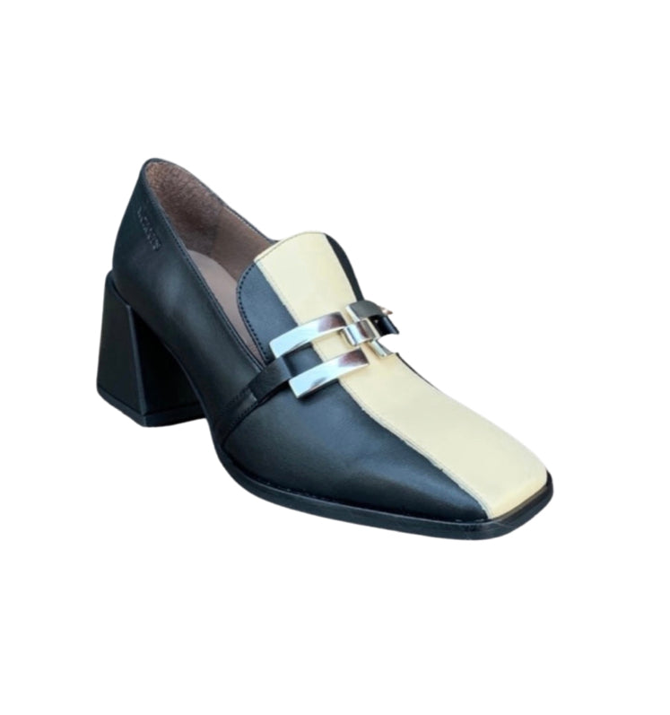 H4323 Black And Cream Loafer