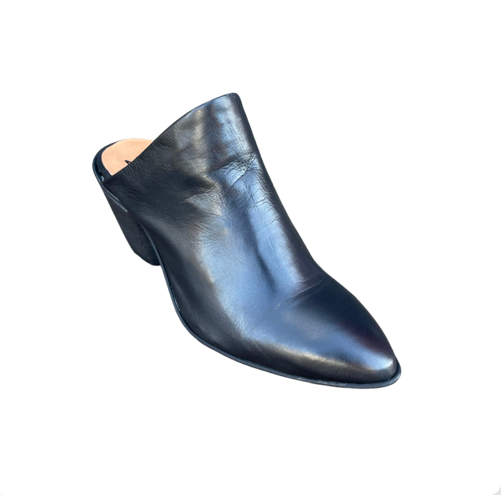 Amalia Black Mule